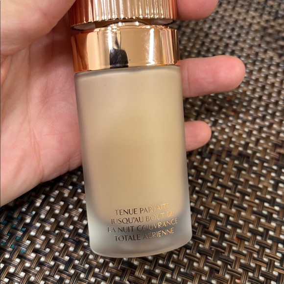 Charlotte Tilbury Air Brush Flawless Foundation Air Brush - Picture 3 of 5